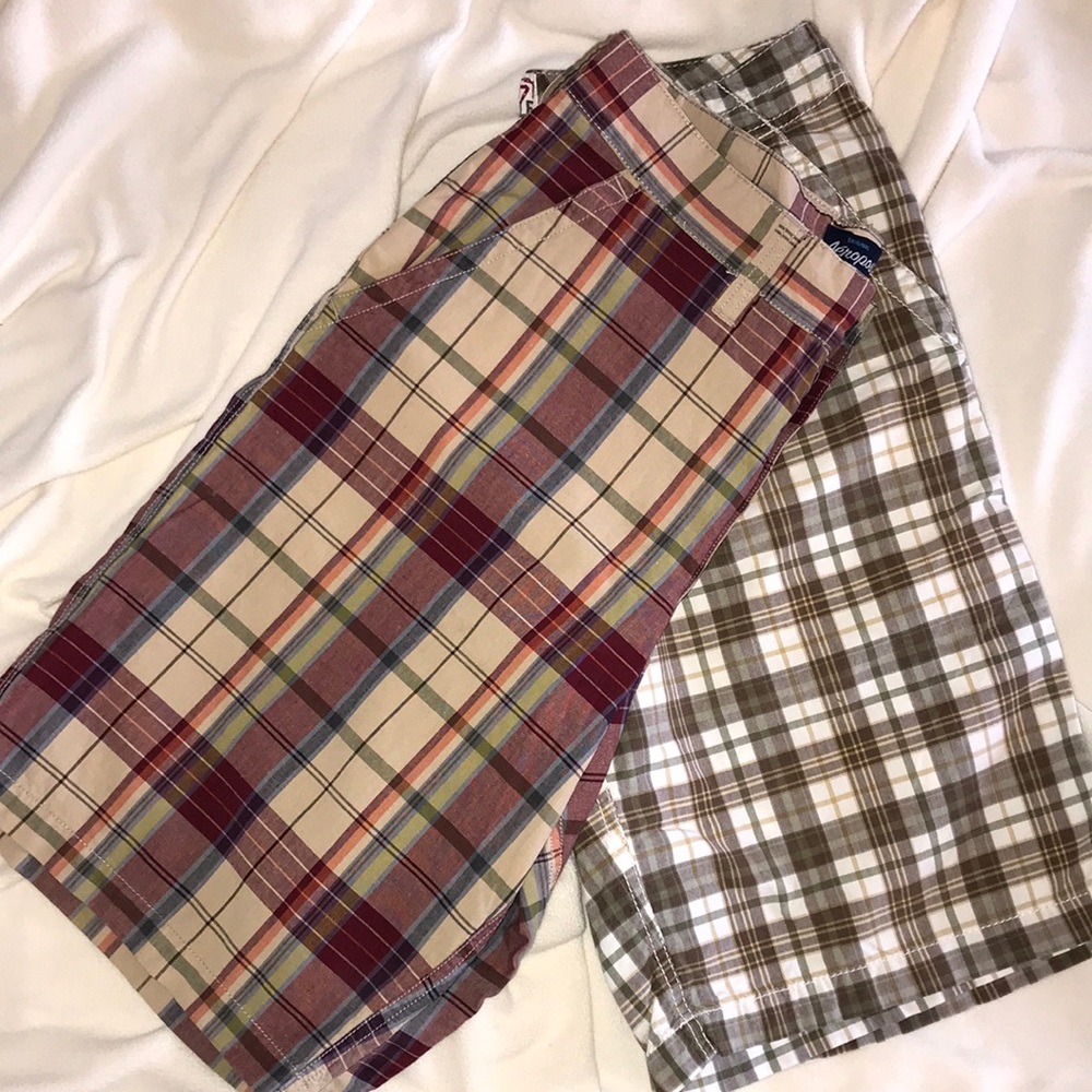 2 pairs Aeropostale men’s plaid shorts size 32